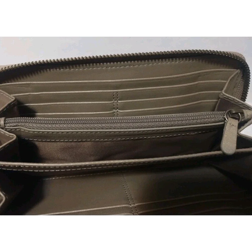COACH Accordion Madison Authentic Wallet Zipper Closure Brown